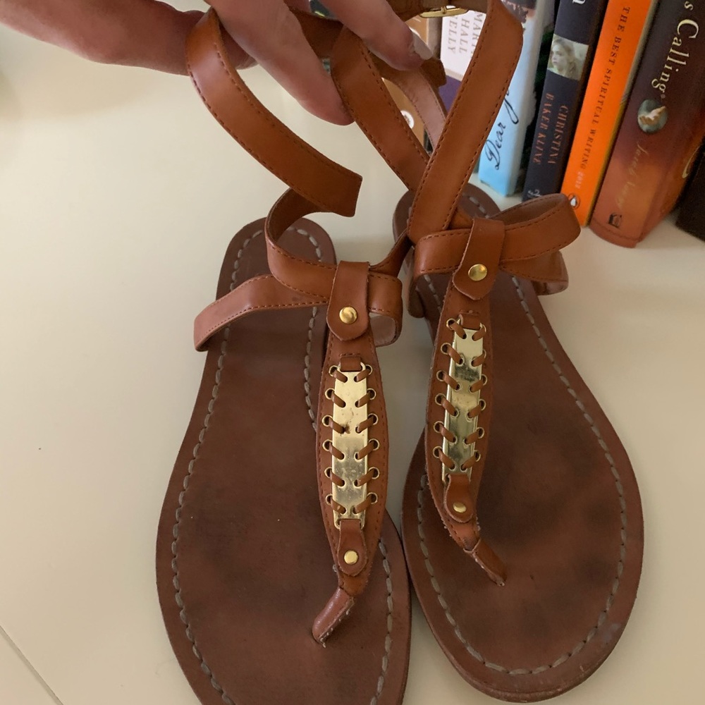 Dolce vita brown gold accent wrap sandals size 8